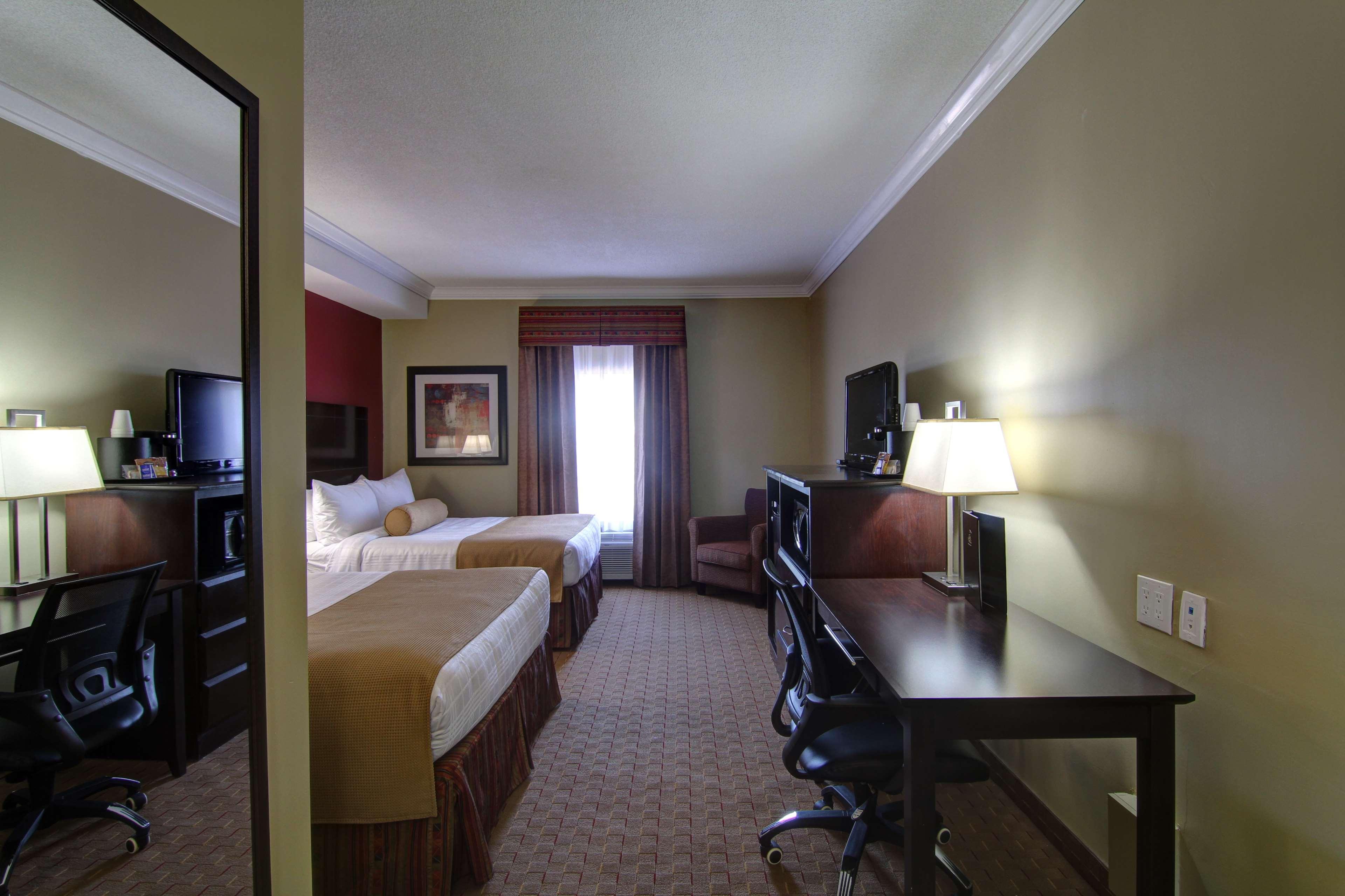 Best Western Plus Боуменвілль Екстер'єр фото