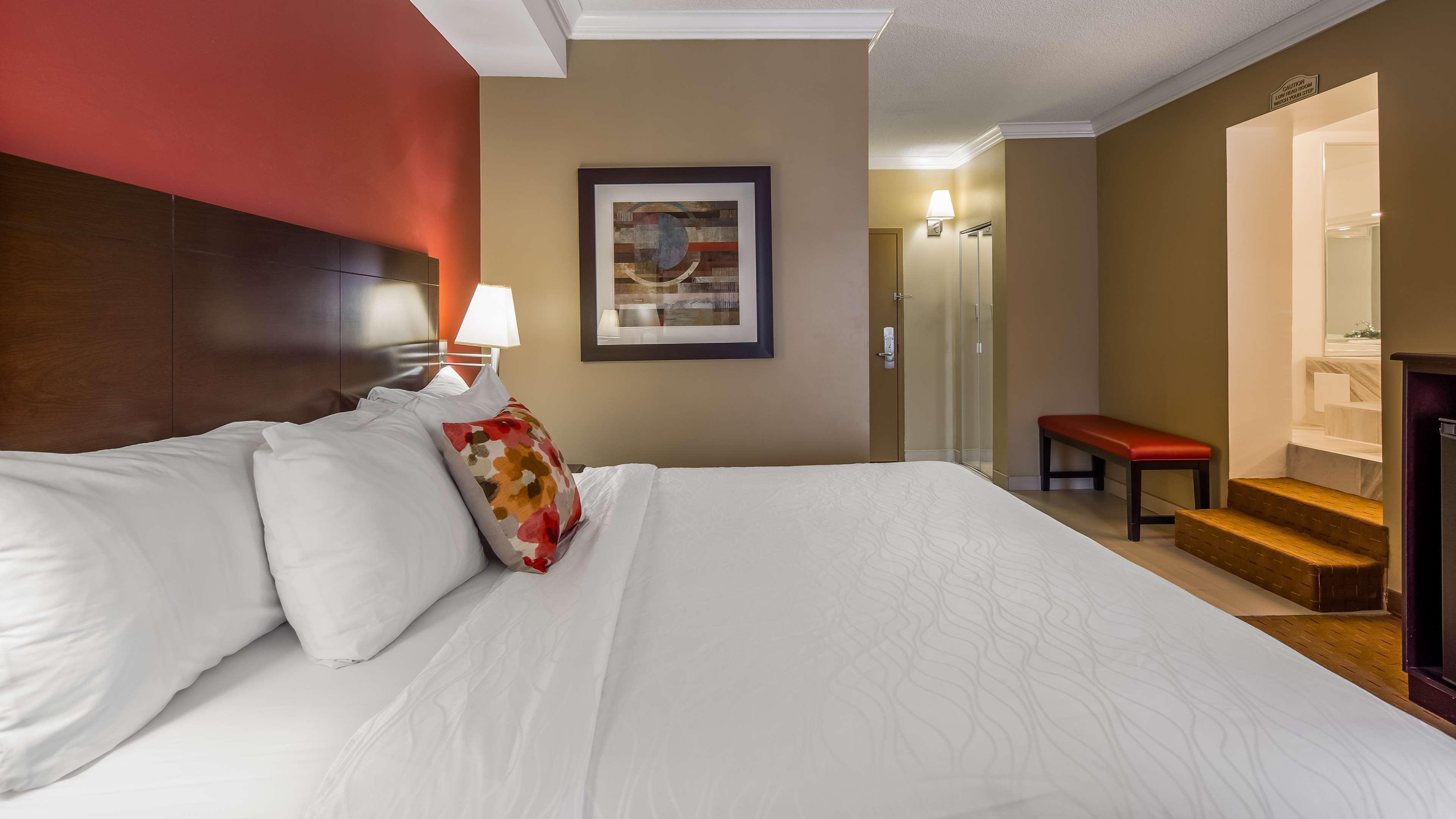 Best Western Plus Боуменвілль Екстер'єр фото