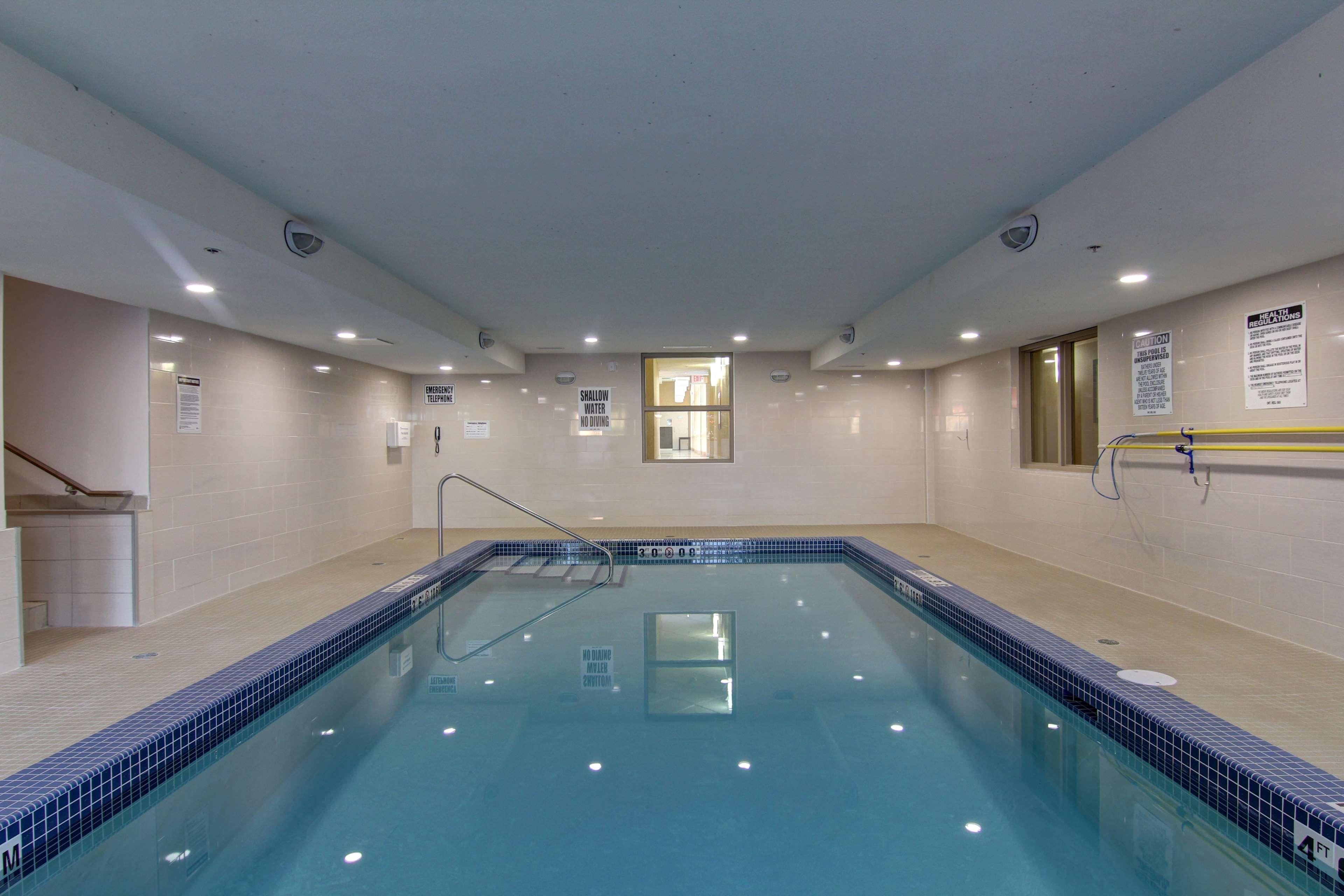 Best Western Plus Боуменвілль Екстер'єр фото
