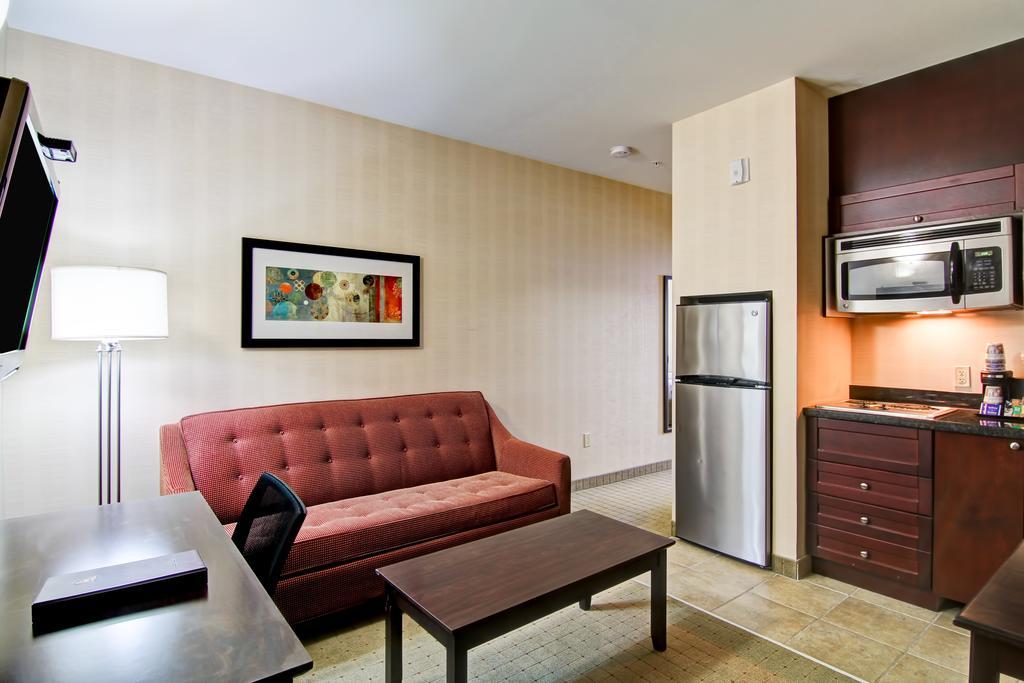 Best Western Plus Боуменвілль Екстер'єр фото