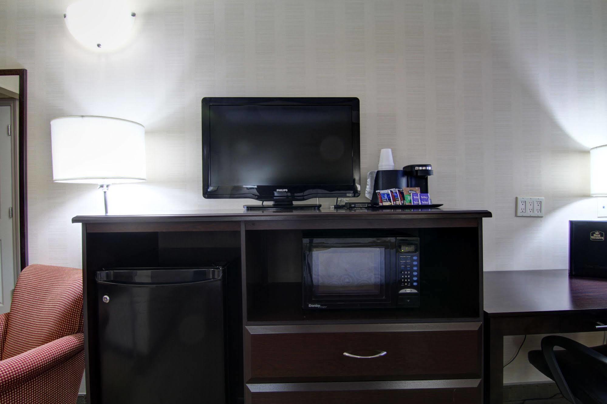 Best Western Plus Боуменвілль Екстер'єр фото