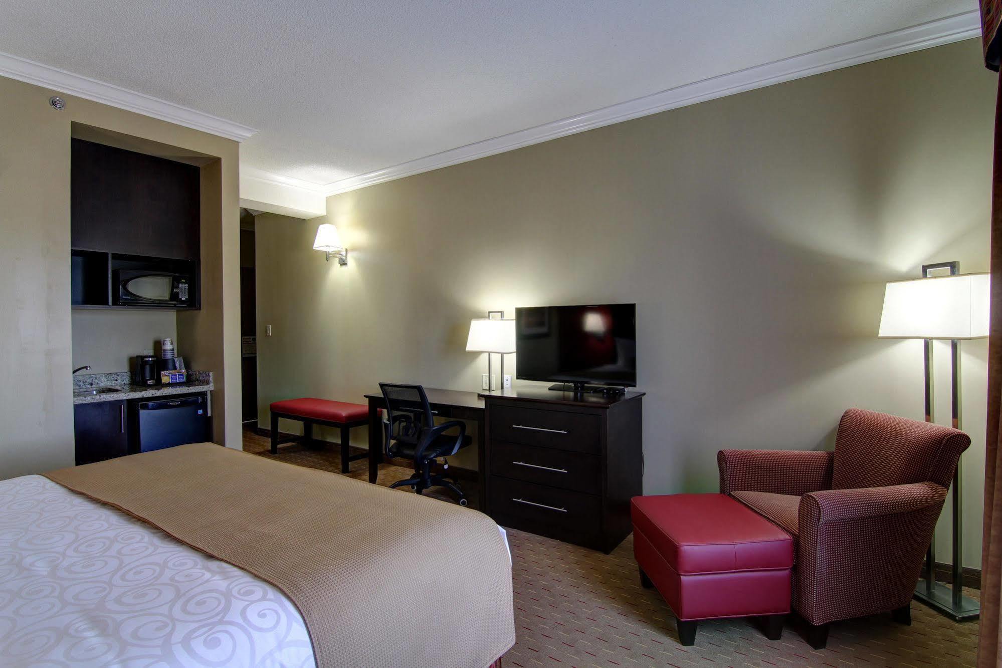 Best Western Plus Боуменвілль Екстер'єр фото