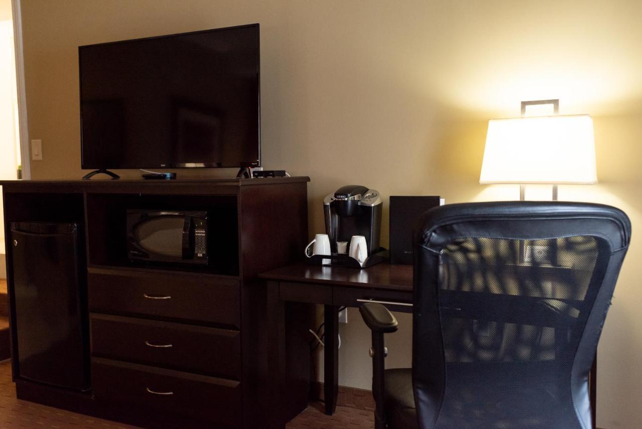 Best Western Plus Боуменвілль Екстер'єр фото